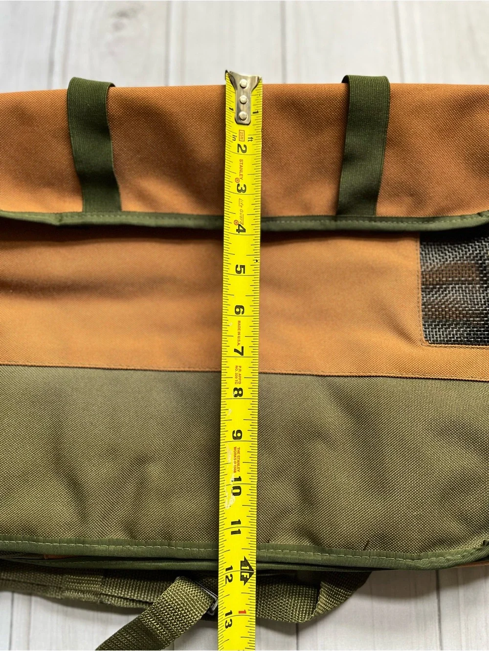 Duck Wear canvas messenger lap top bag adjustable should strap. Green & tan